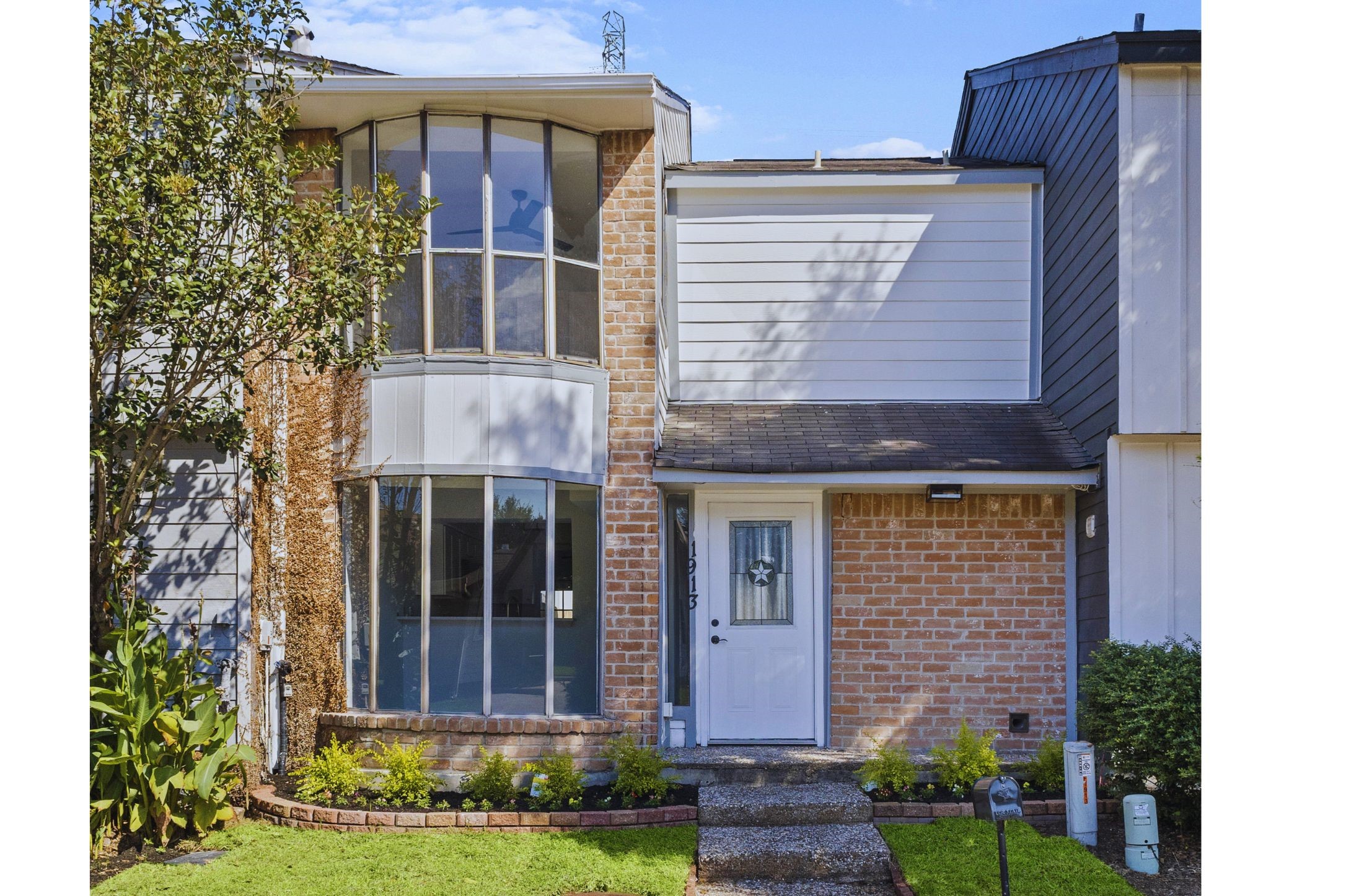 1913 Bittercreek Drive