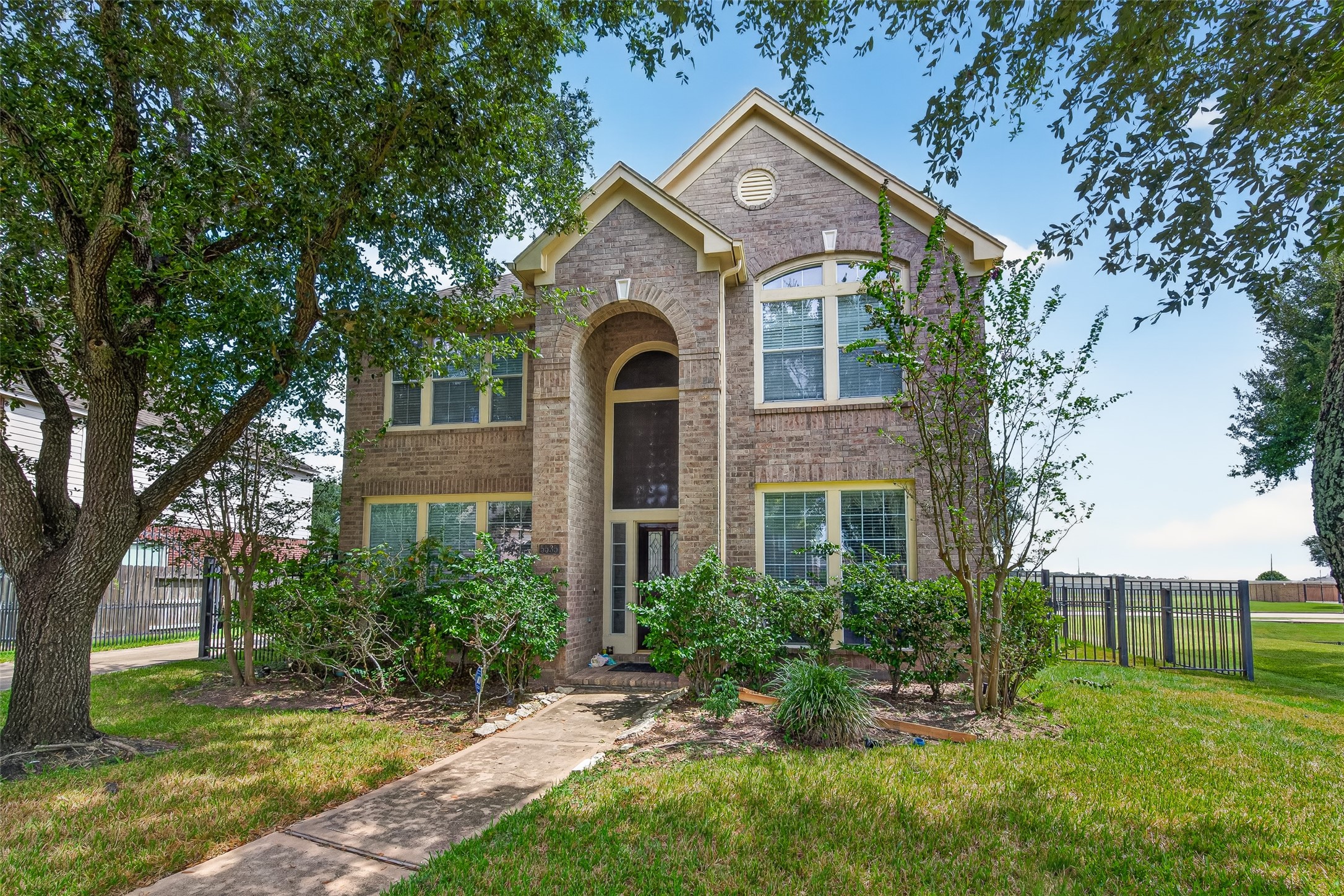 Listing photo 4