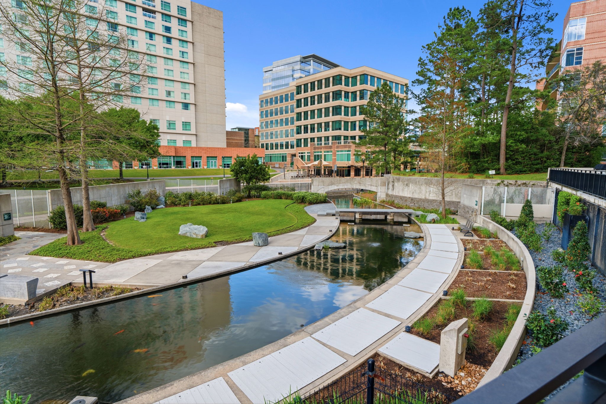 3 Waterway Court