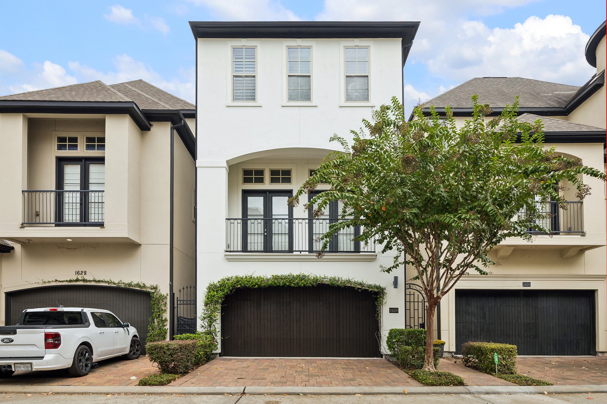 1624 Wrenwood Lakes
