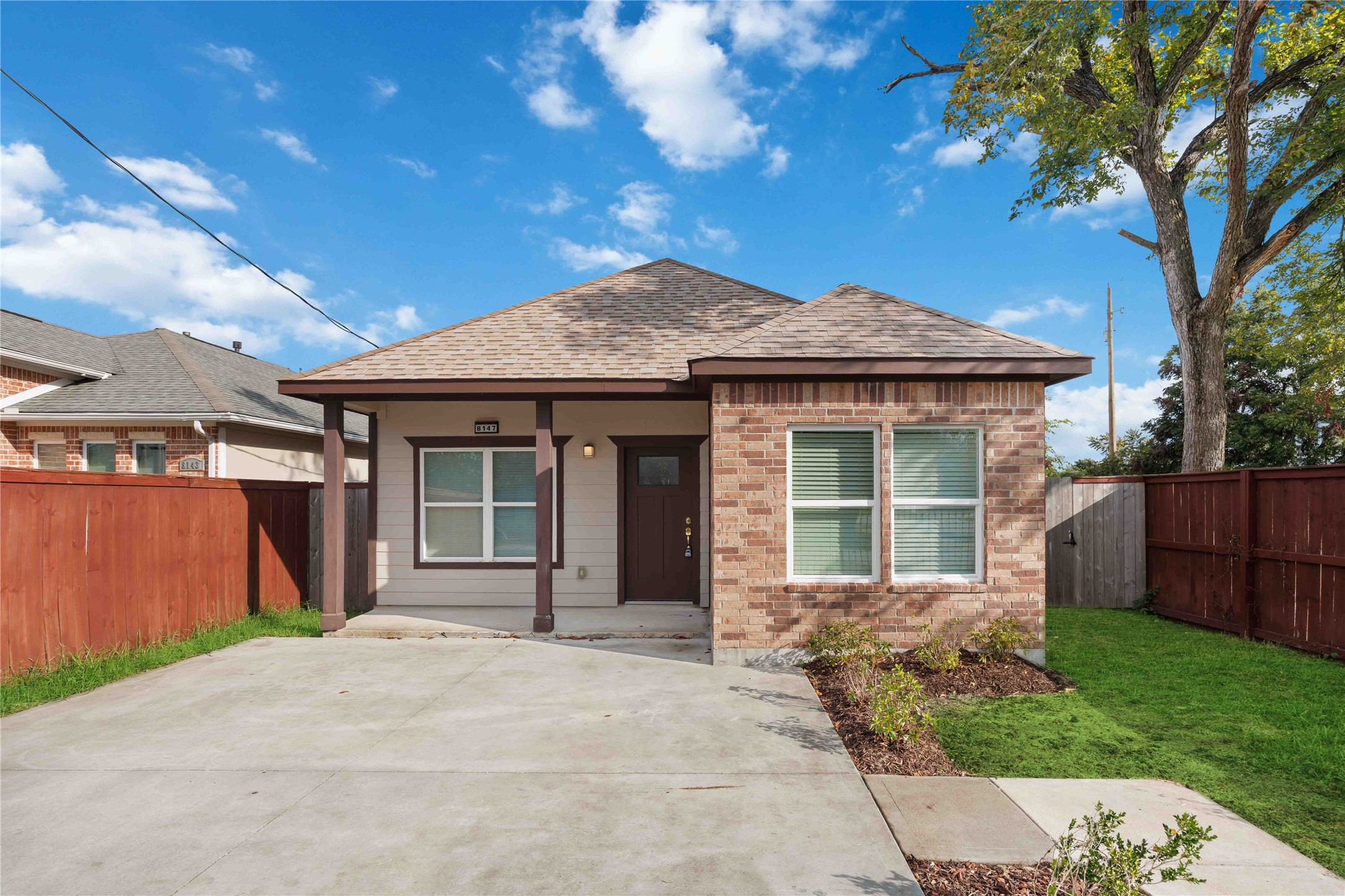 8147 Chateau Street