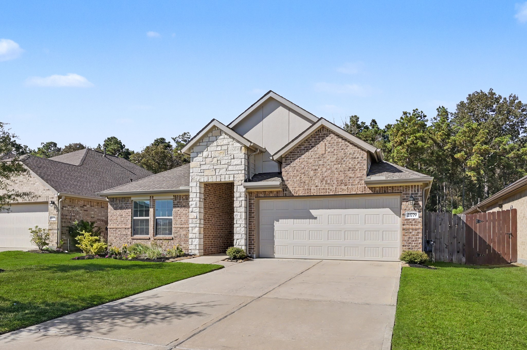 21779 Thicket Point Lane