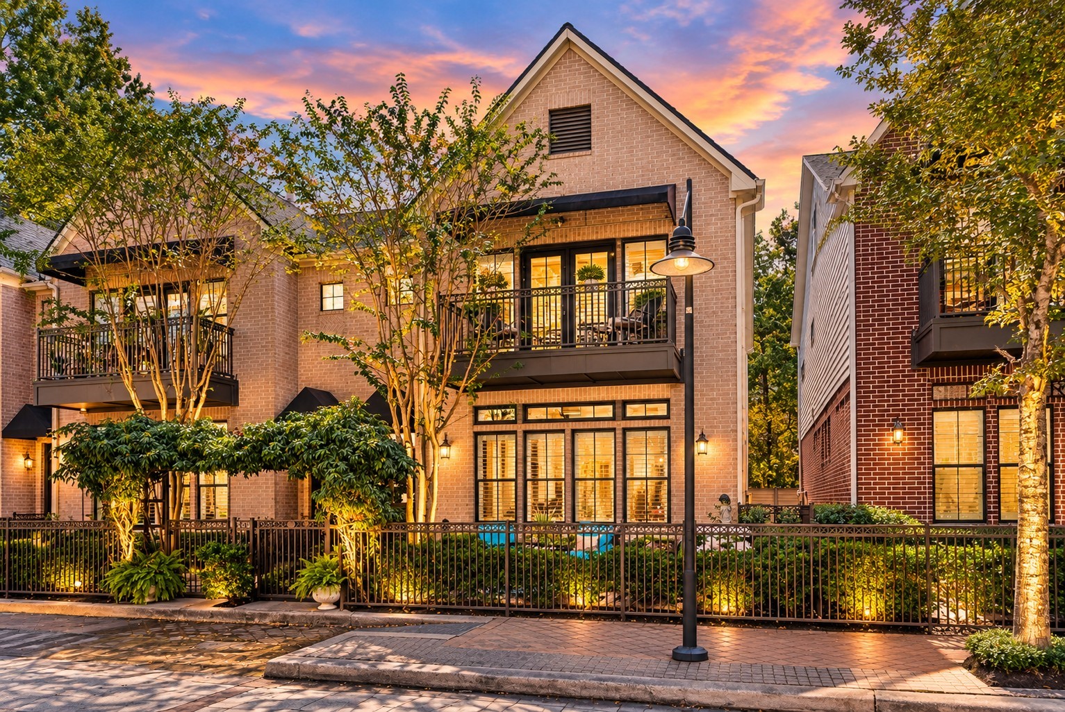 24 Riva Row