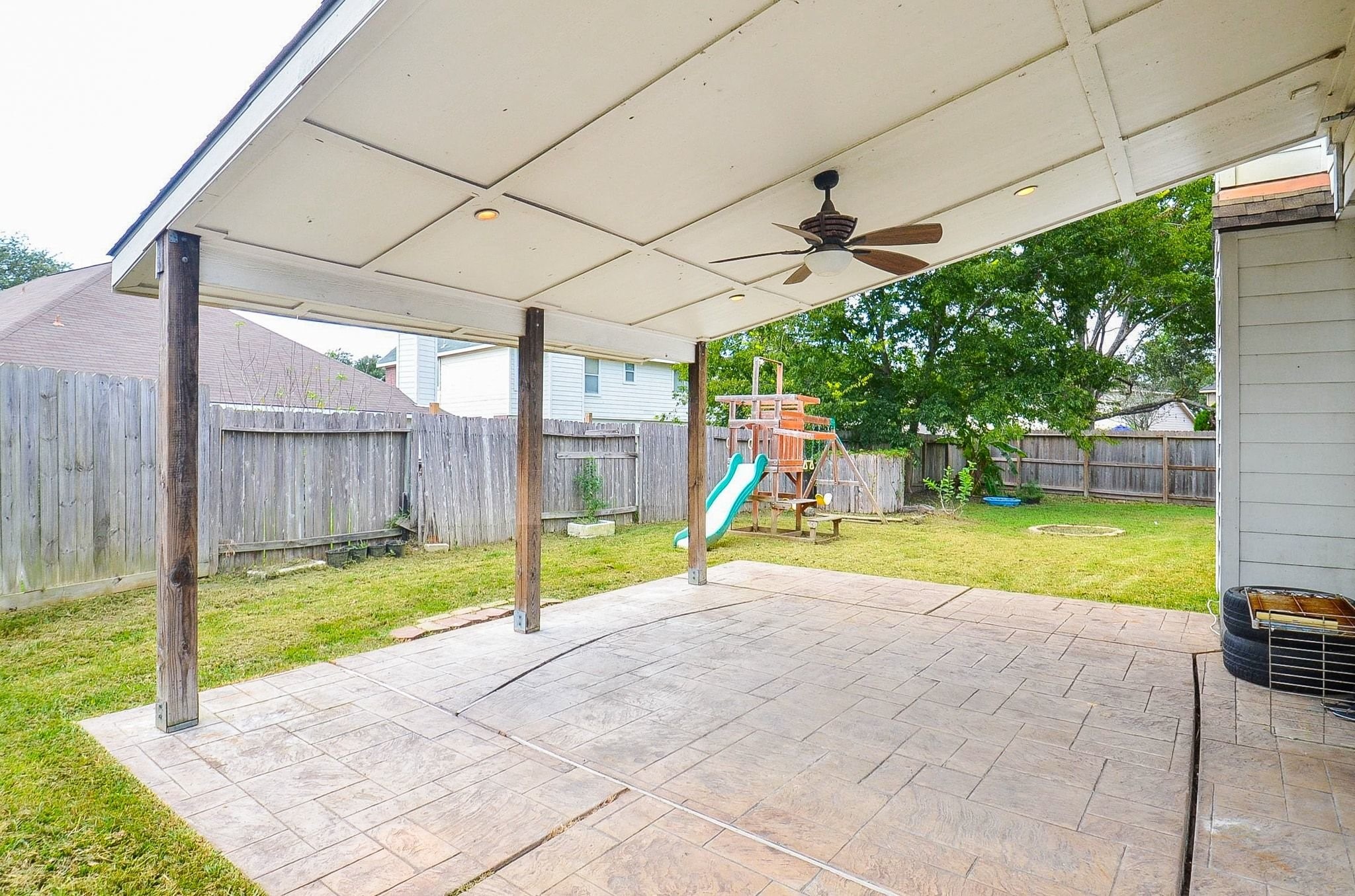 Listing photo 4