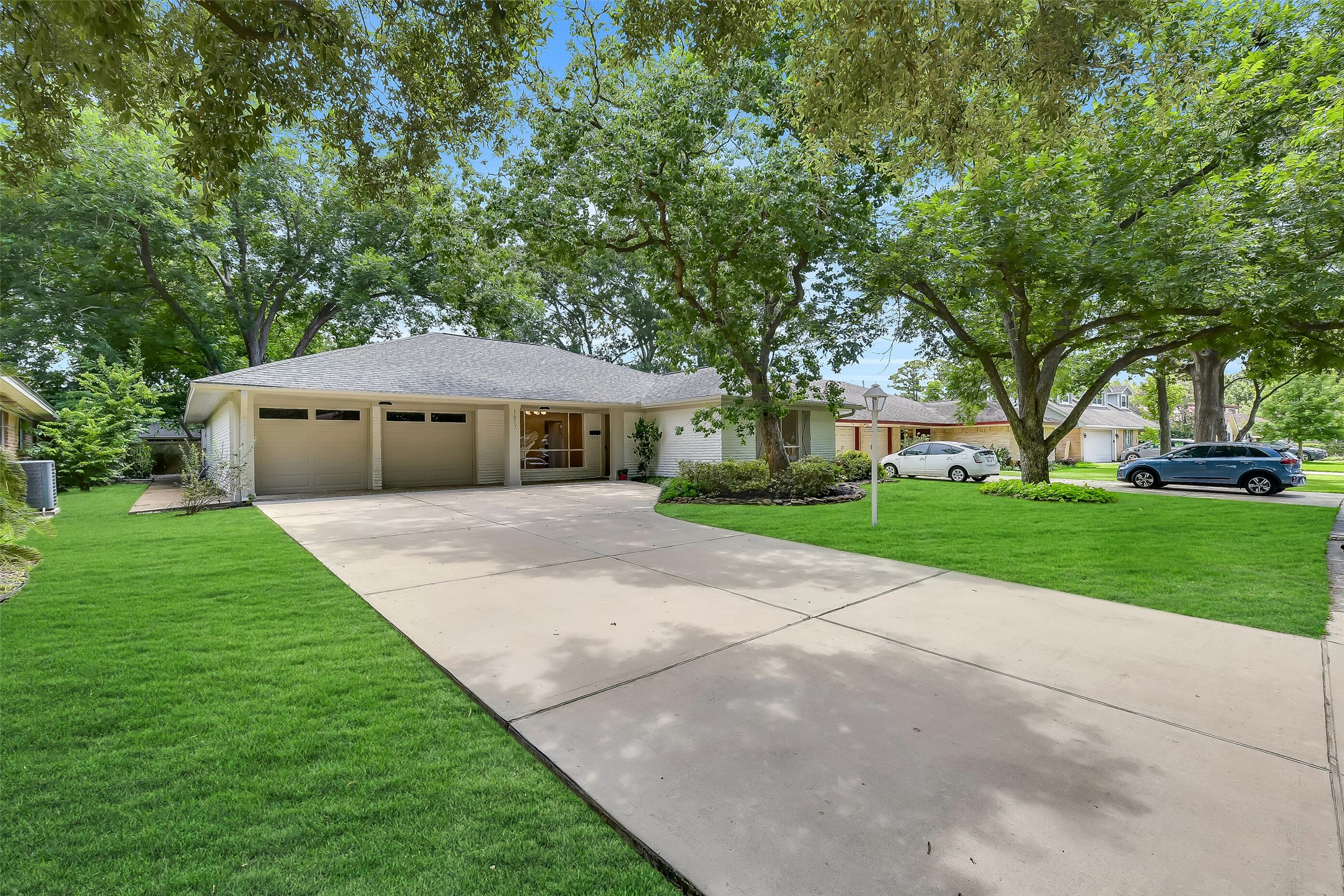 1617 Wavecrest Lane