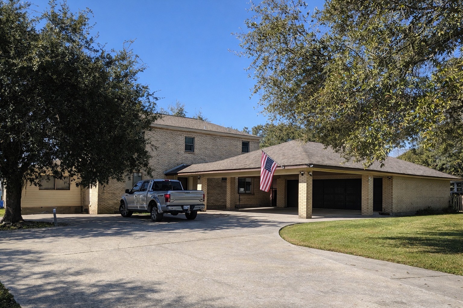 Listing photo 1