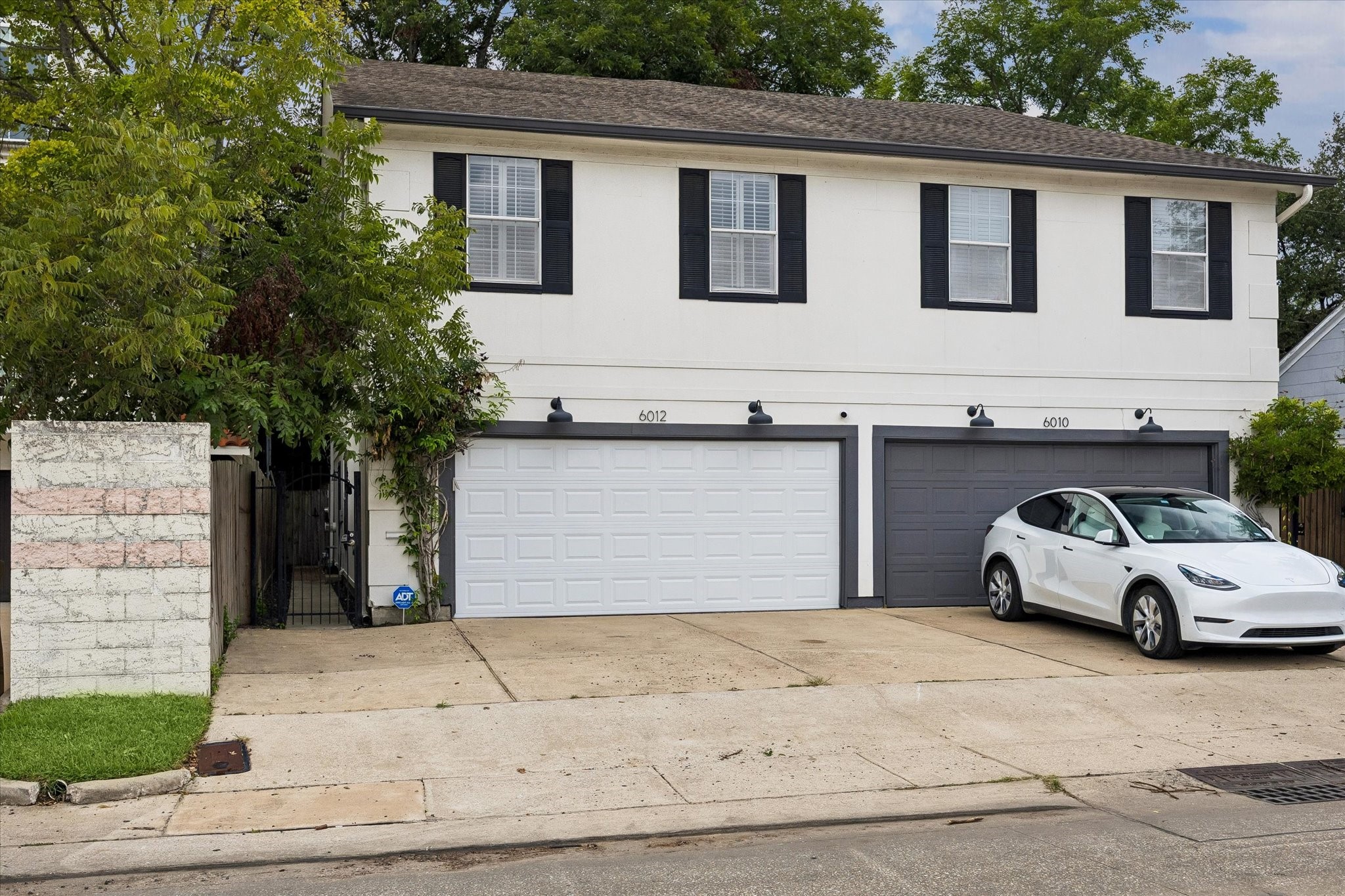 6012 Kirby Drive