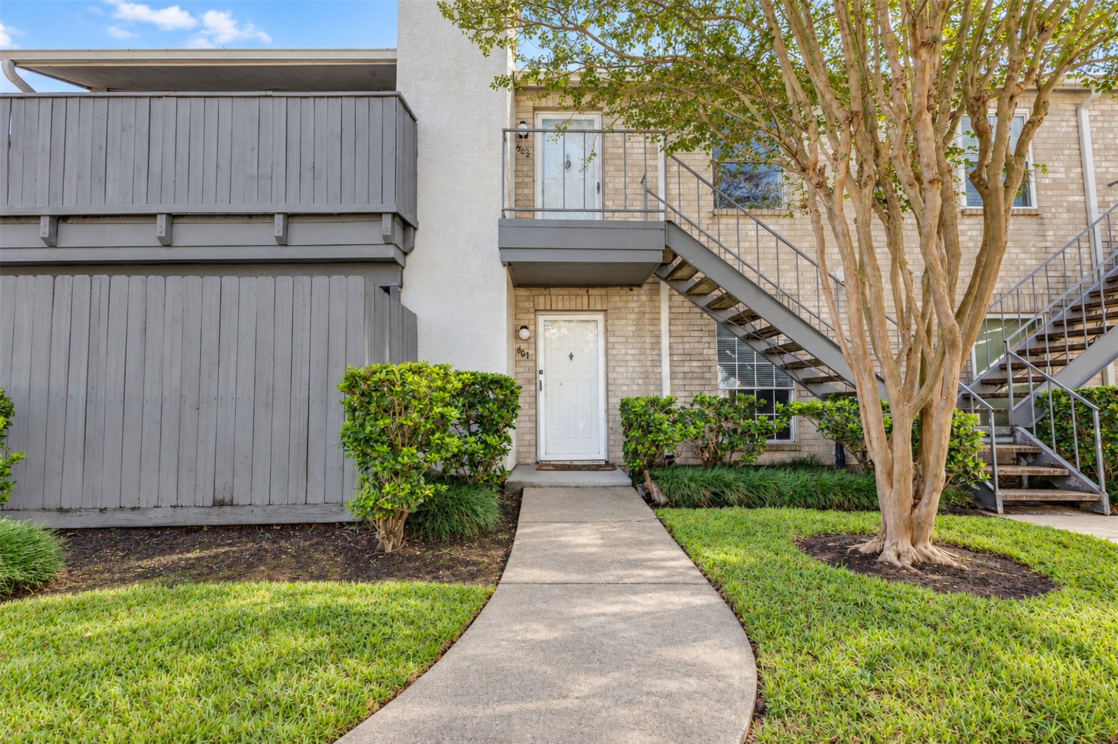8787 Brae Acres Road