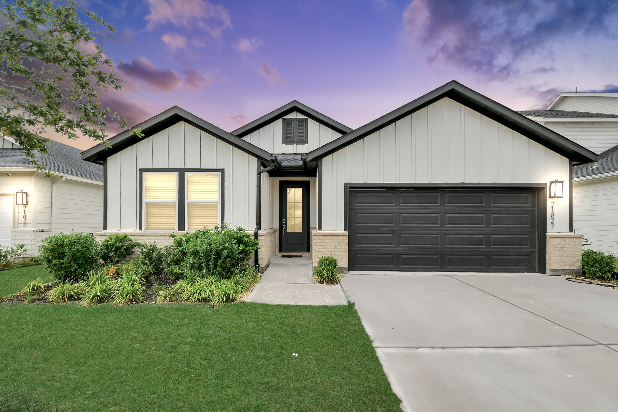 21827 Redwood Bluff Trail