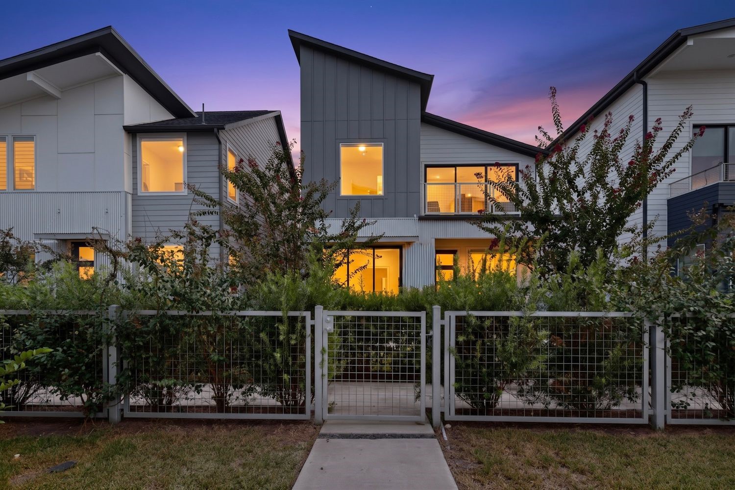 9820 Mocking Bird Hill Lane