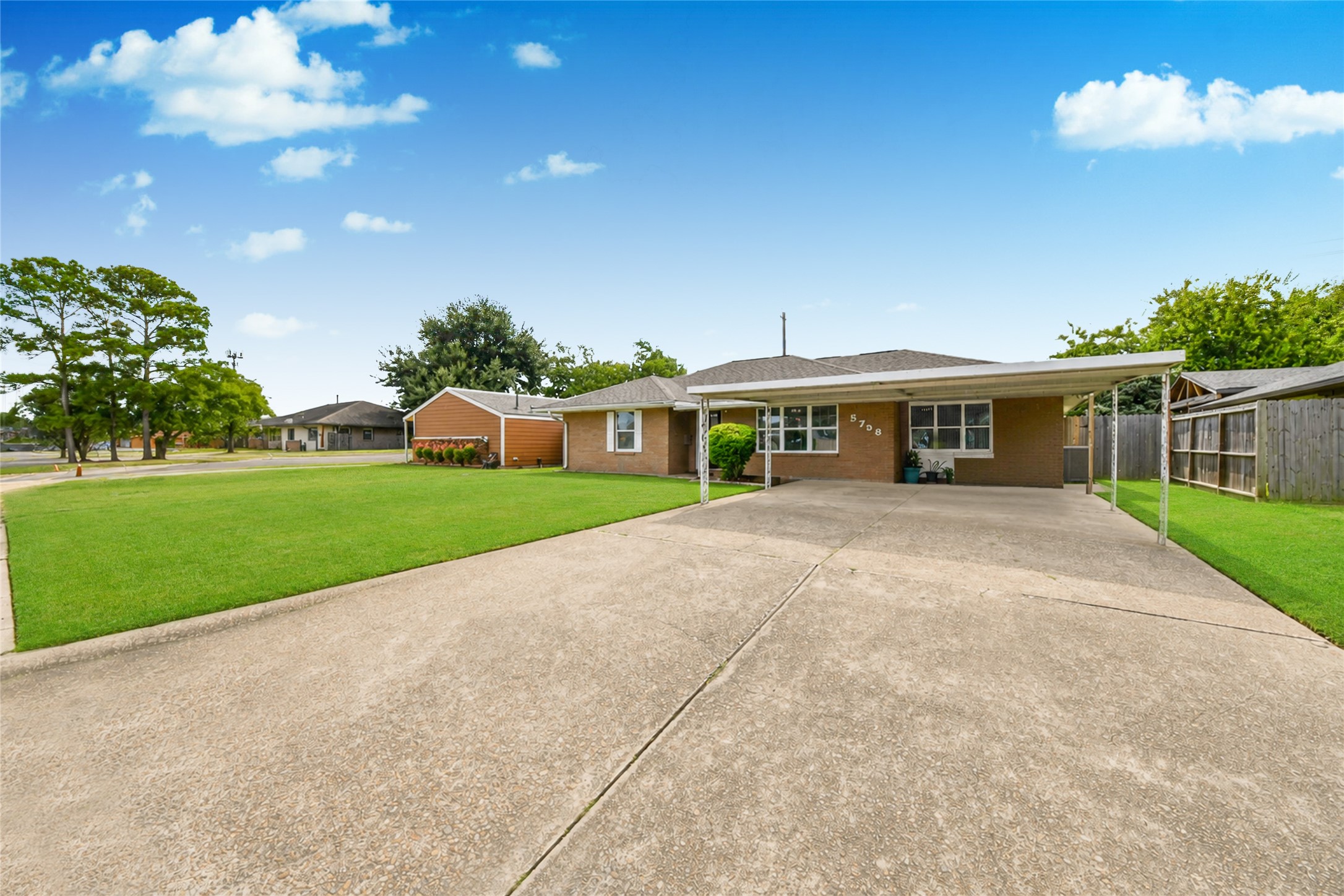 5758 Meadow Creek Lane