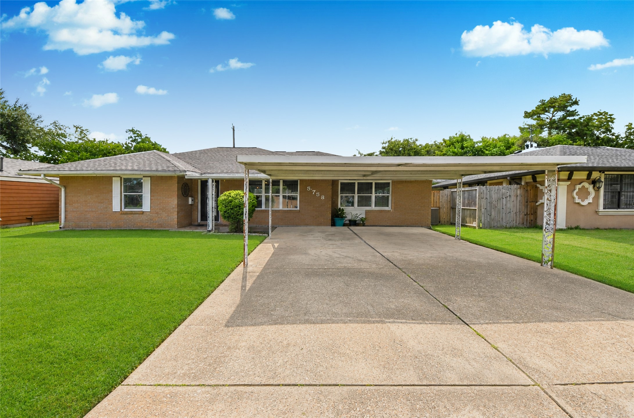 Listing photo 3
