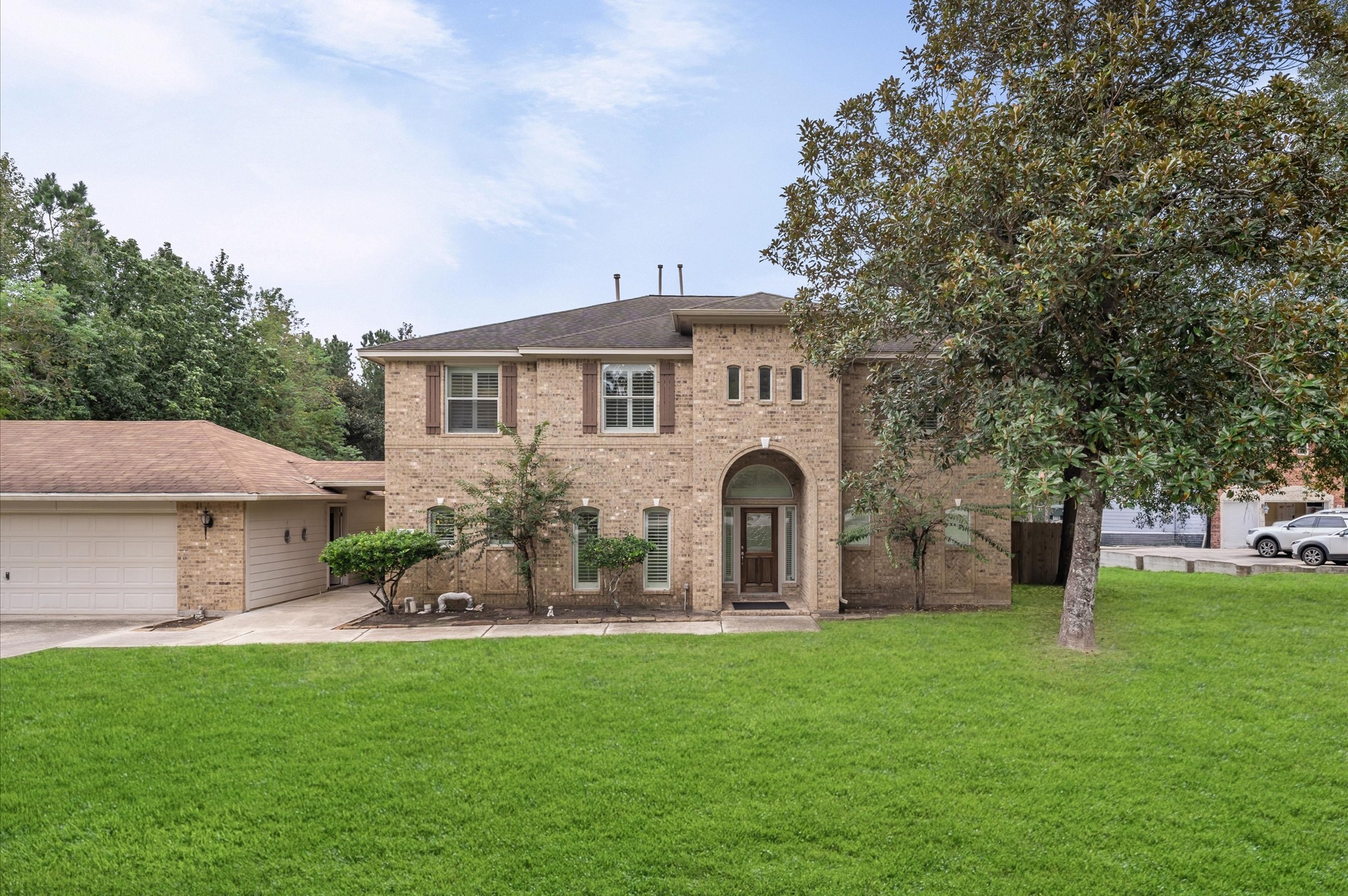 Listing photo 2