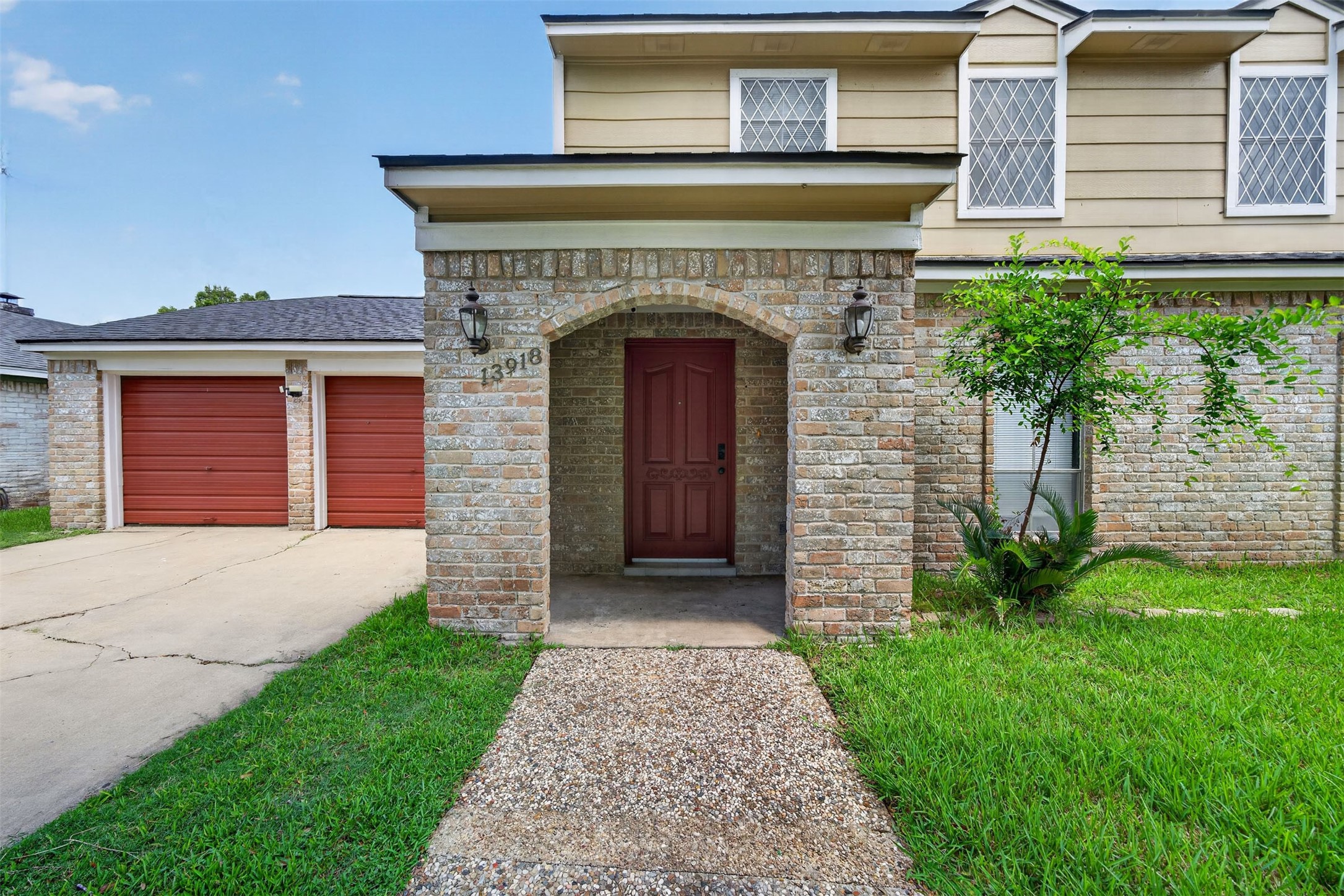 Listing photo 1