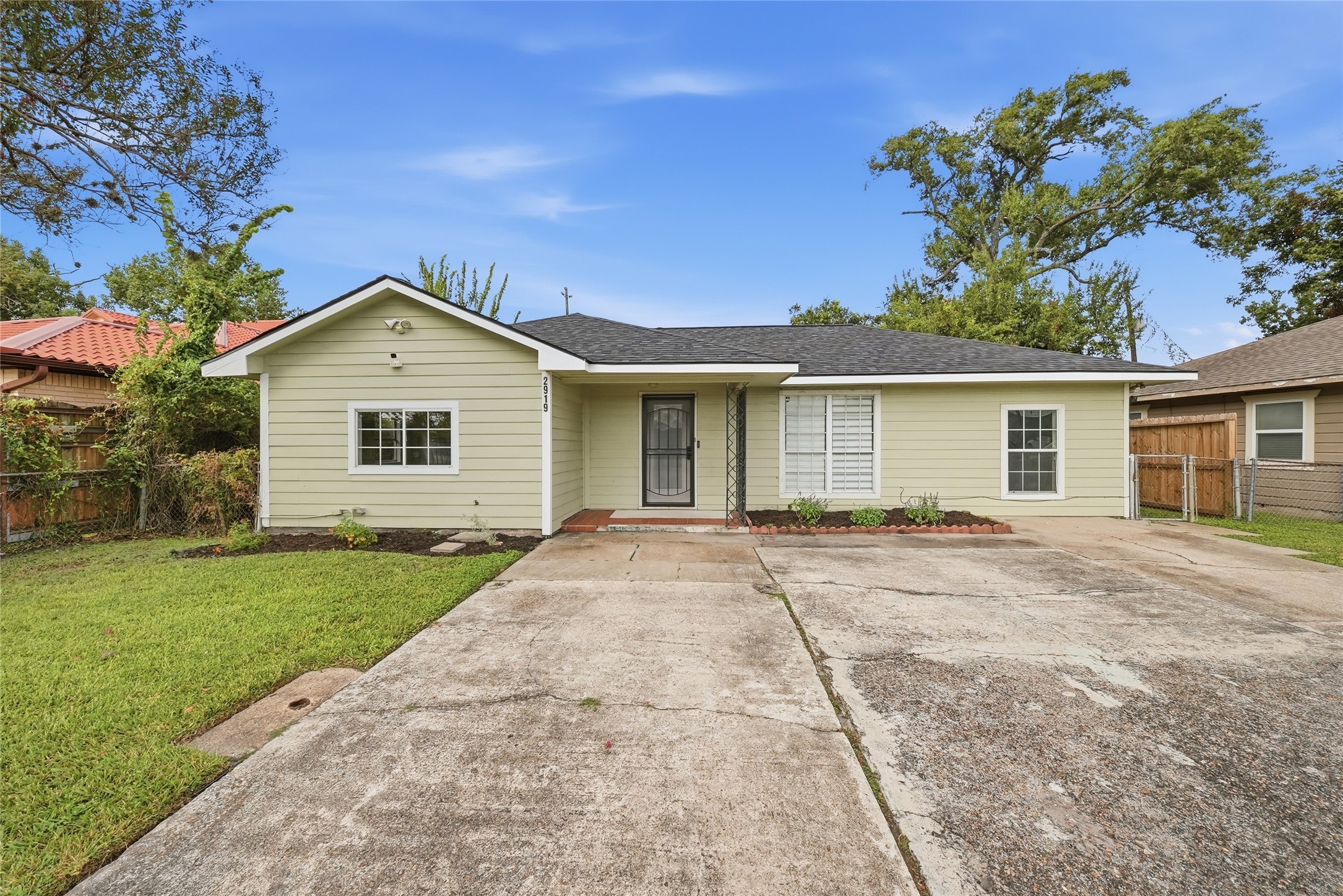 2919 Cochran Street