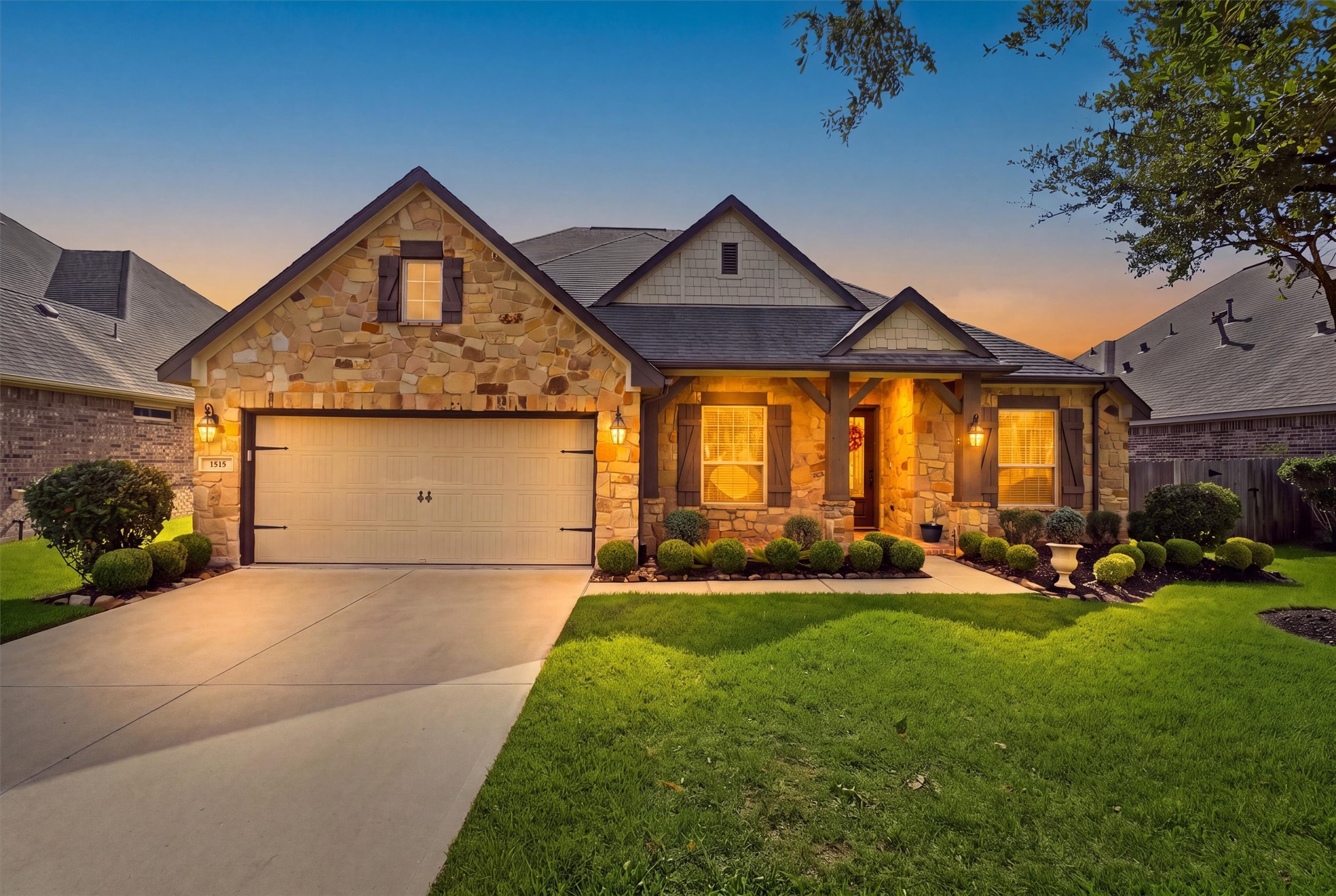 1515 Panorama View Lane