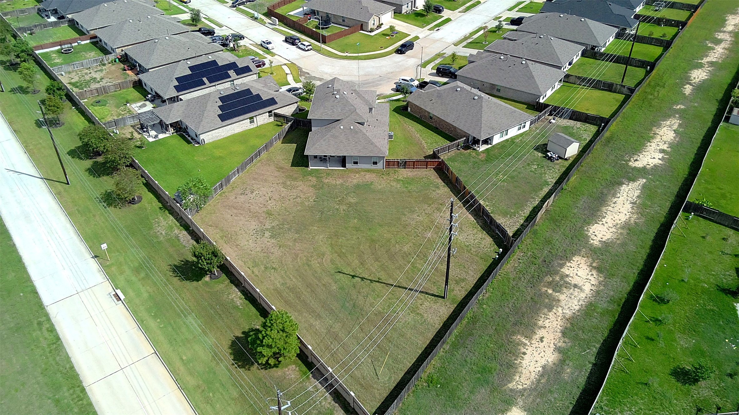 Listing photo 2