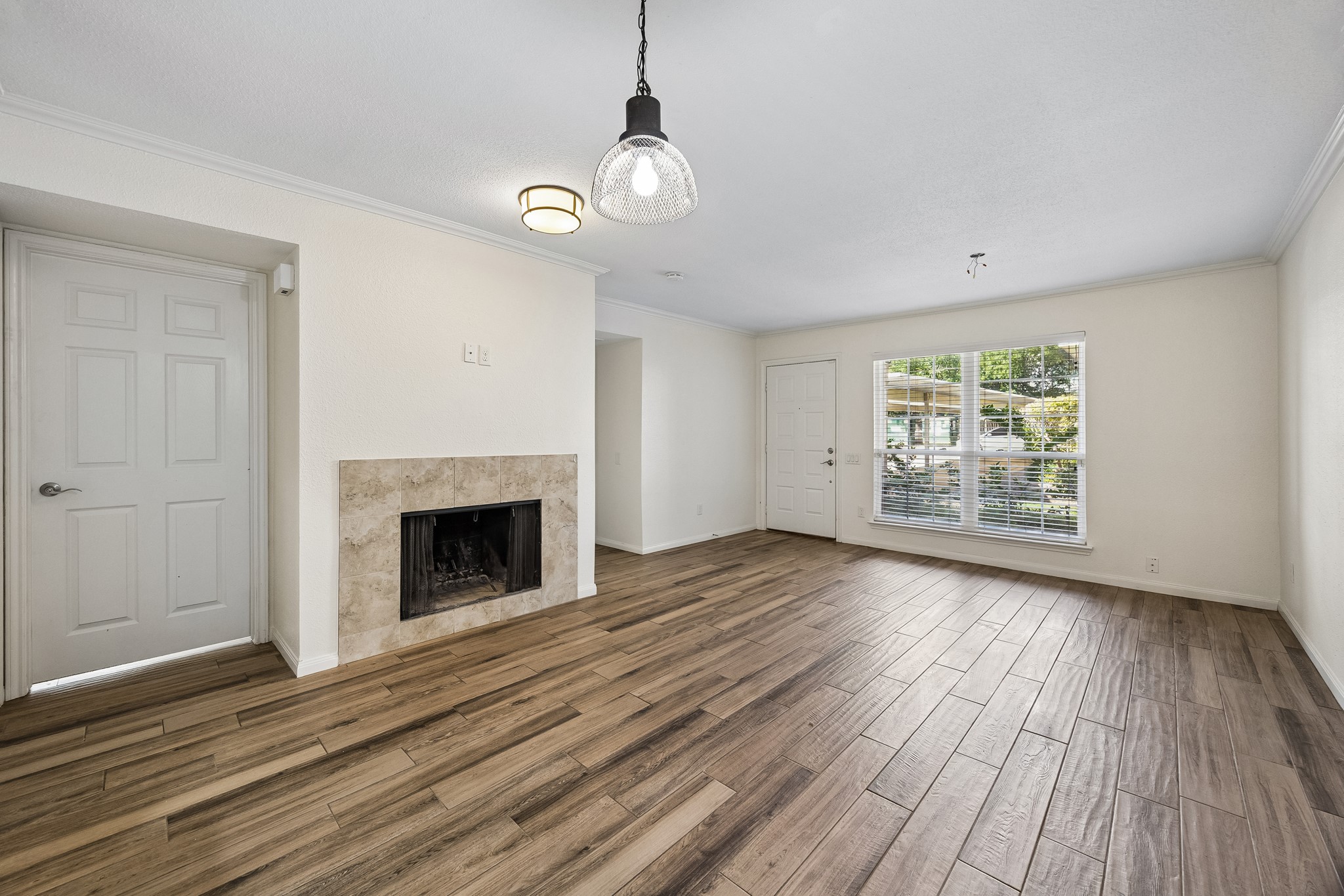 1880 White Oak Drive