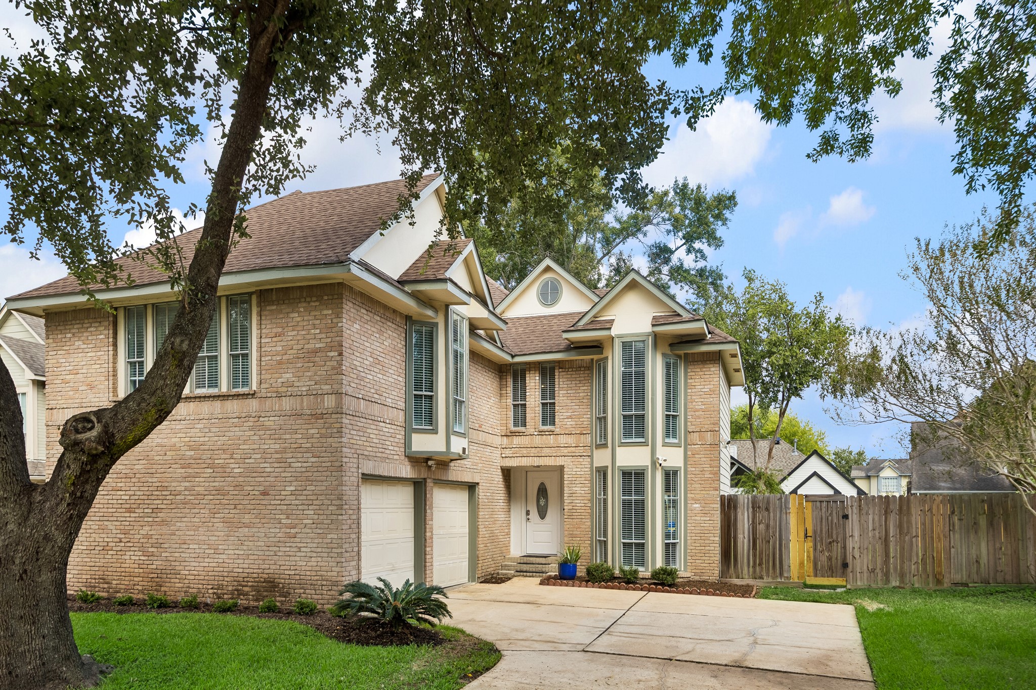 6415 Via Espana Drive