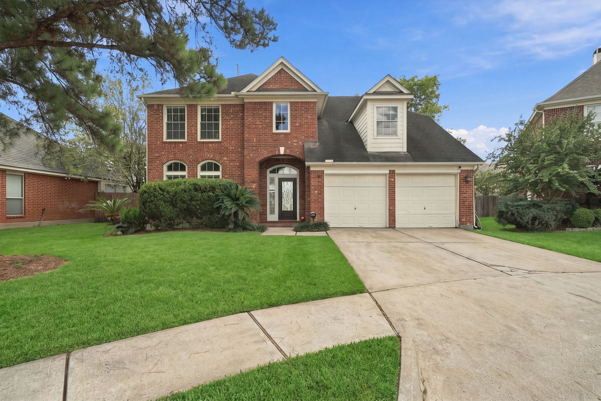 Listing photo 1