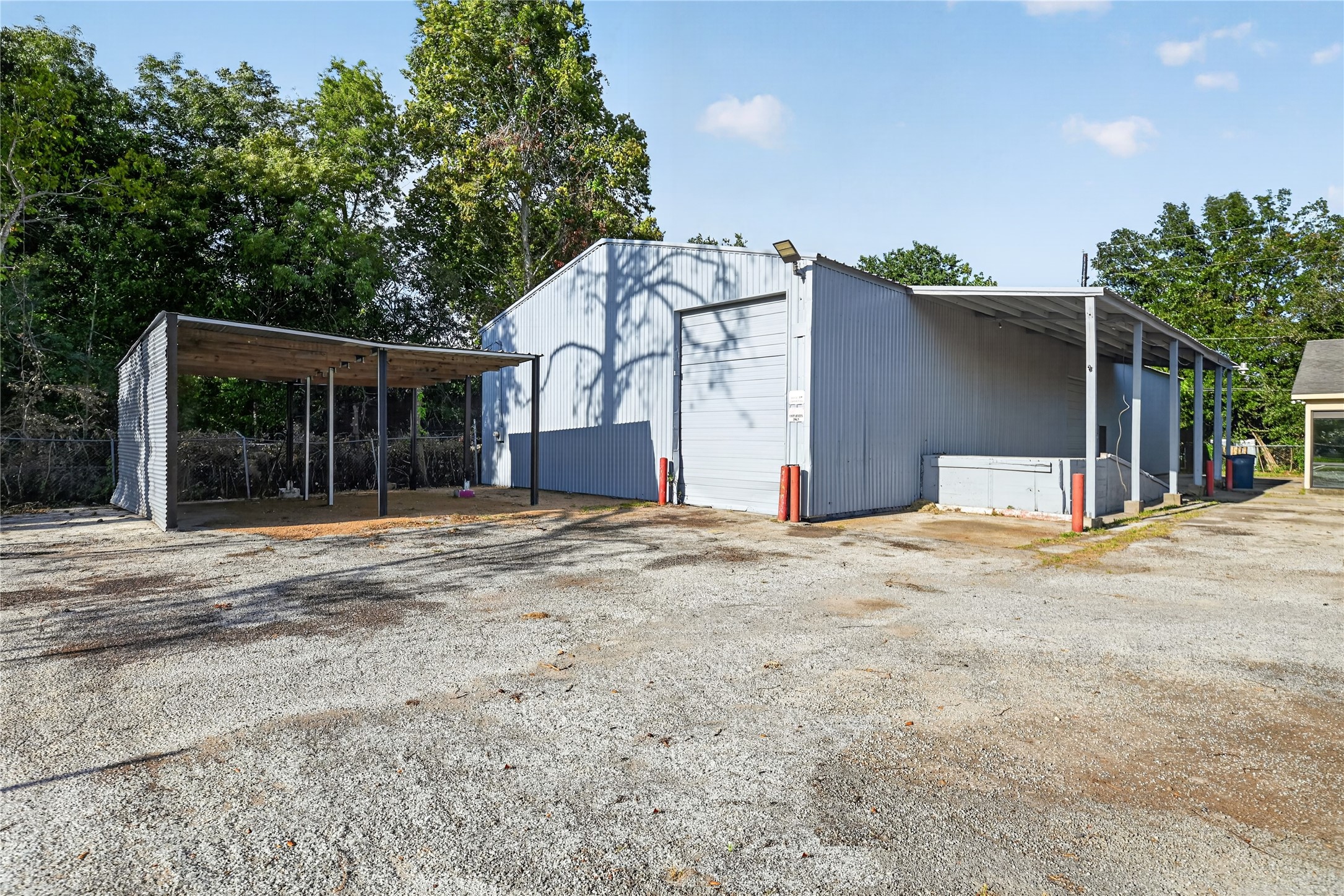 Listing photo 4