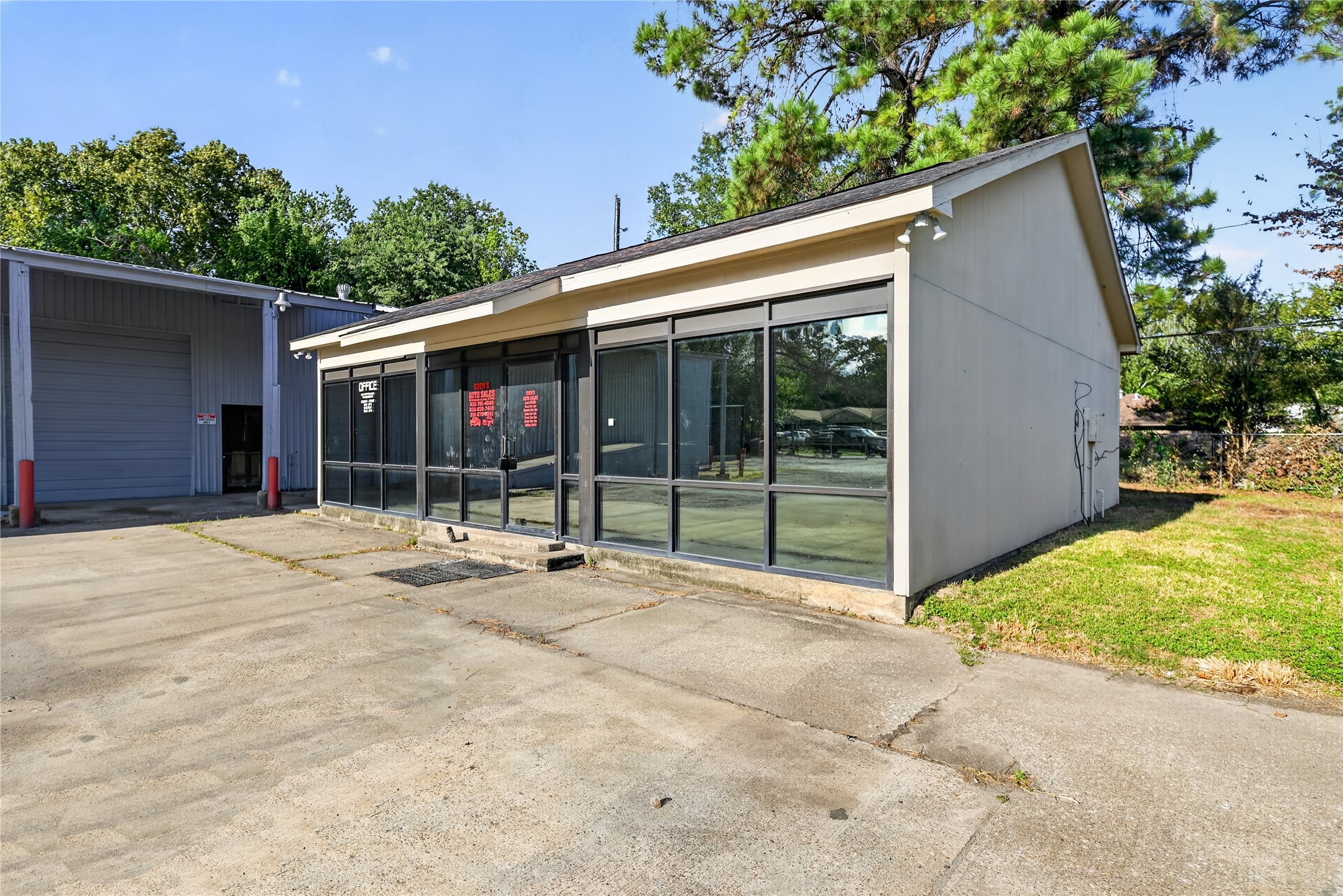 Listing photo 1