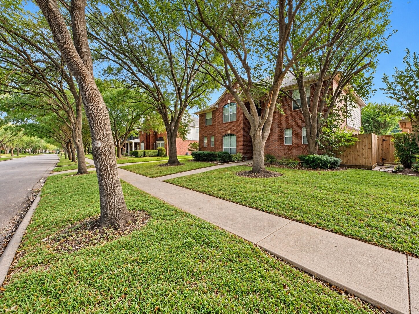 Listing photo 5