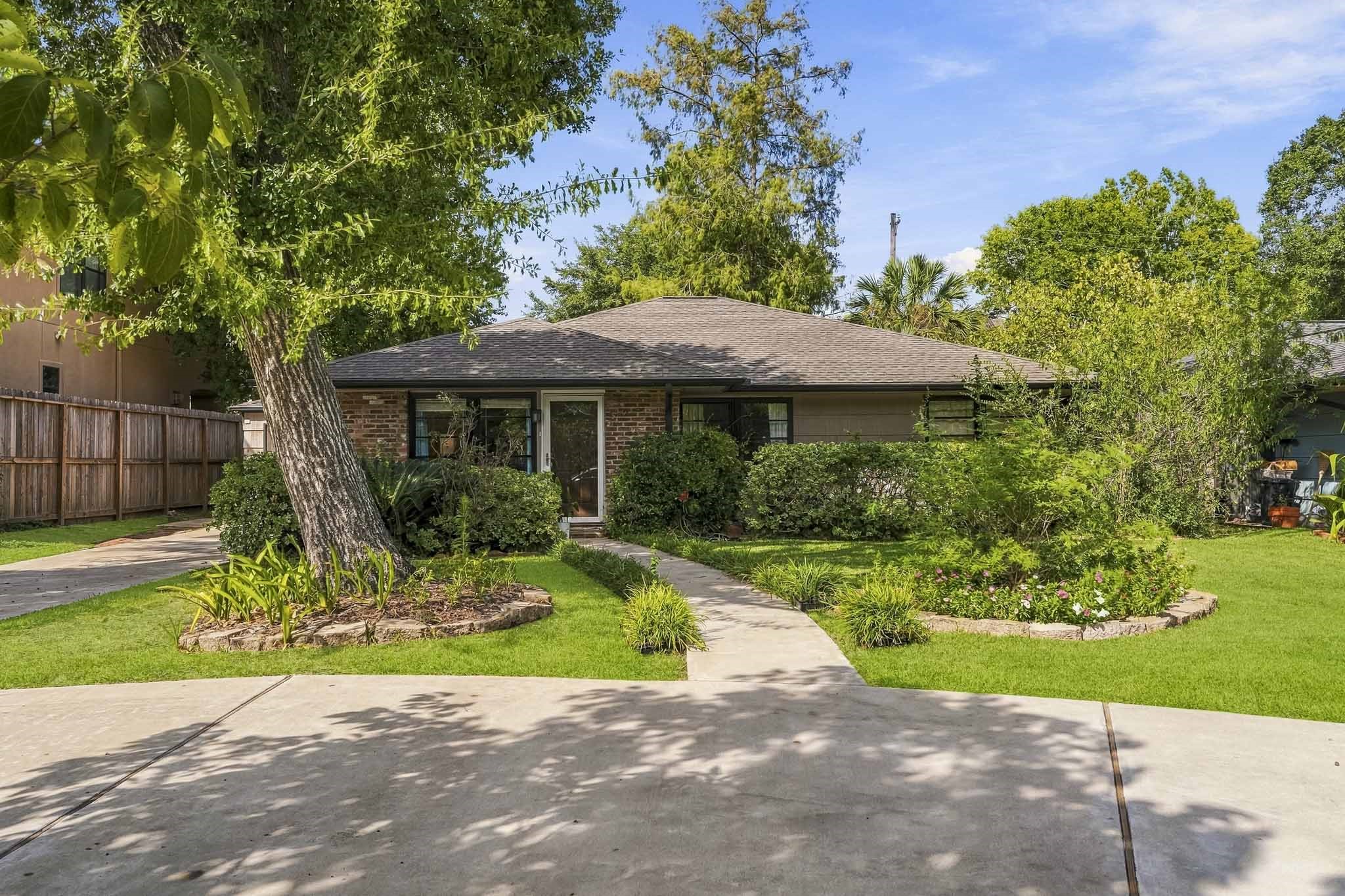 4612 Evergreen Street