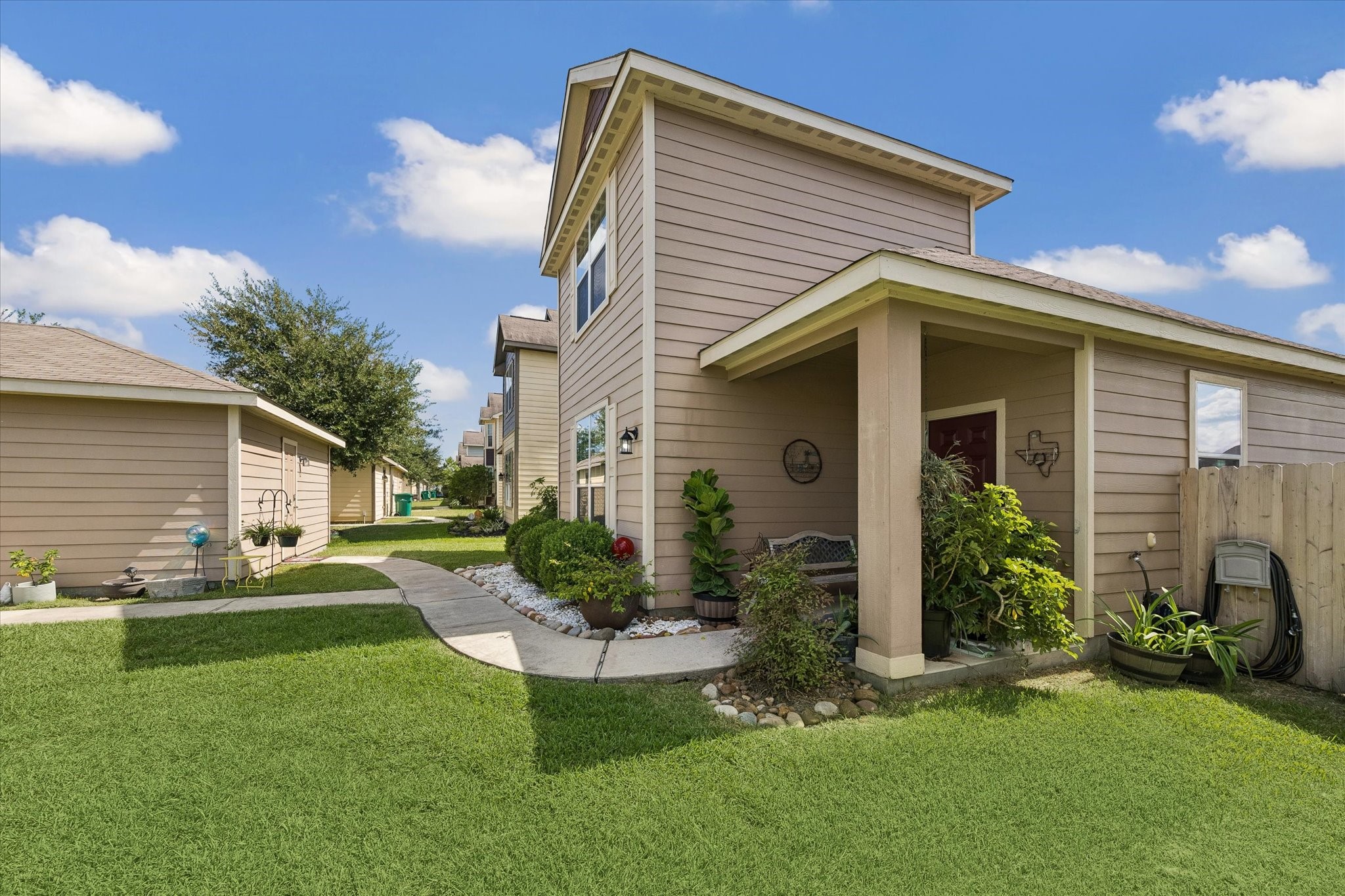 Listing photo 4