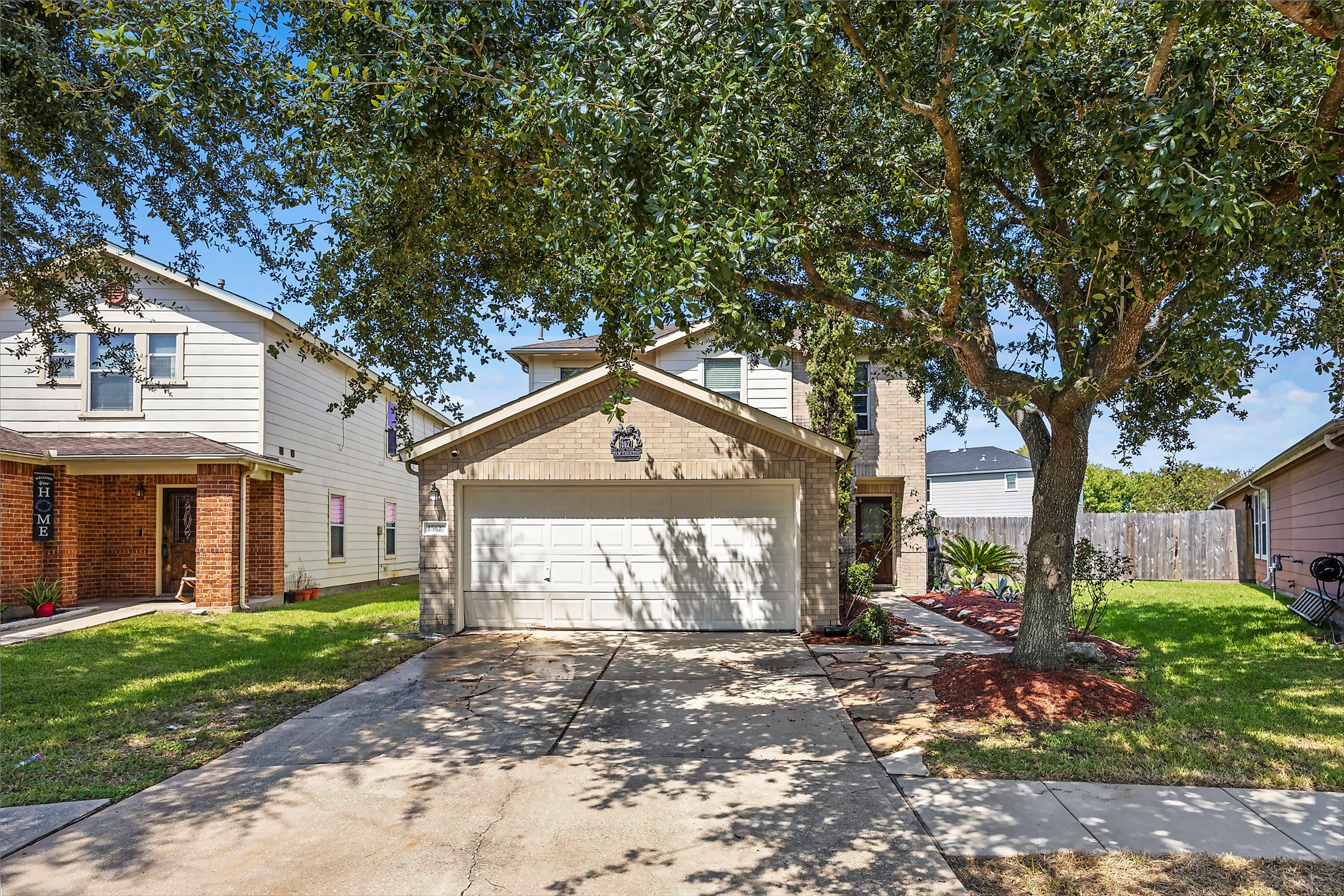 Listing photo 1