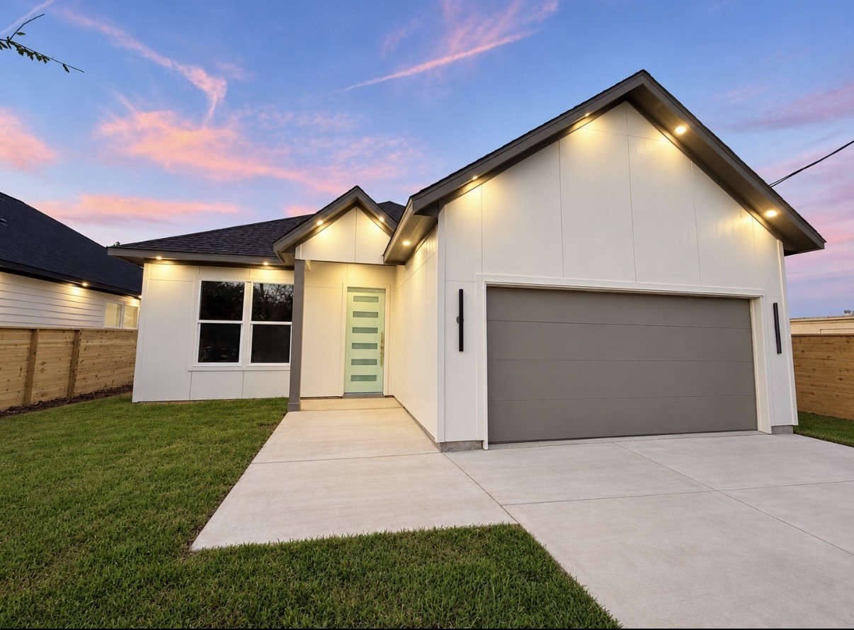 13807 Longview