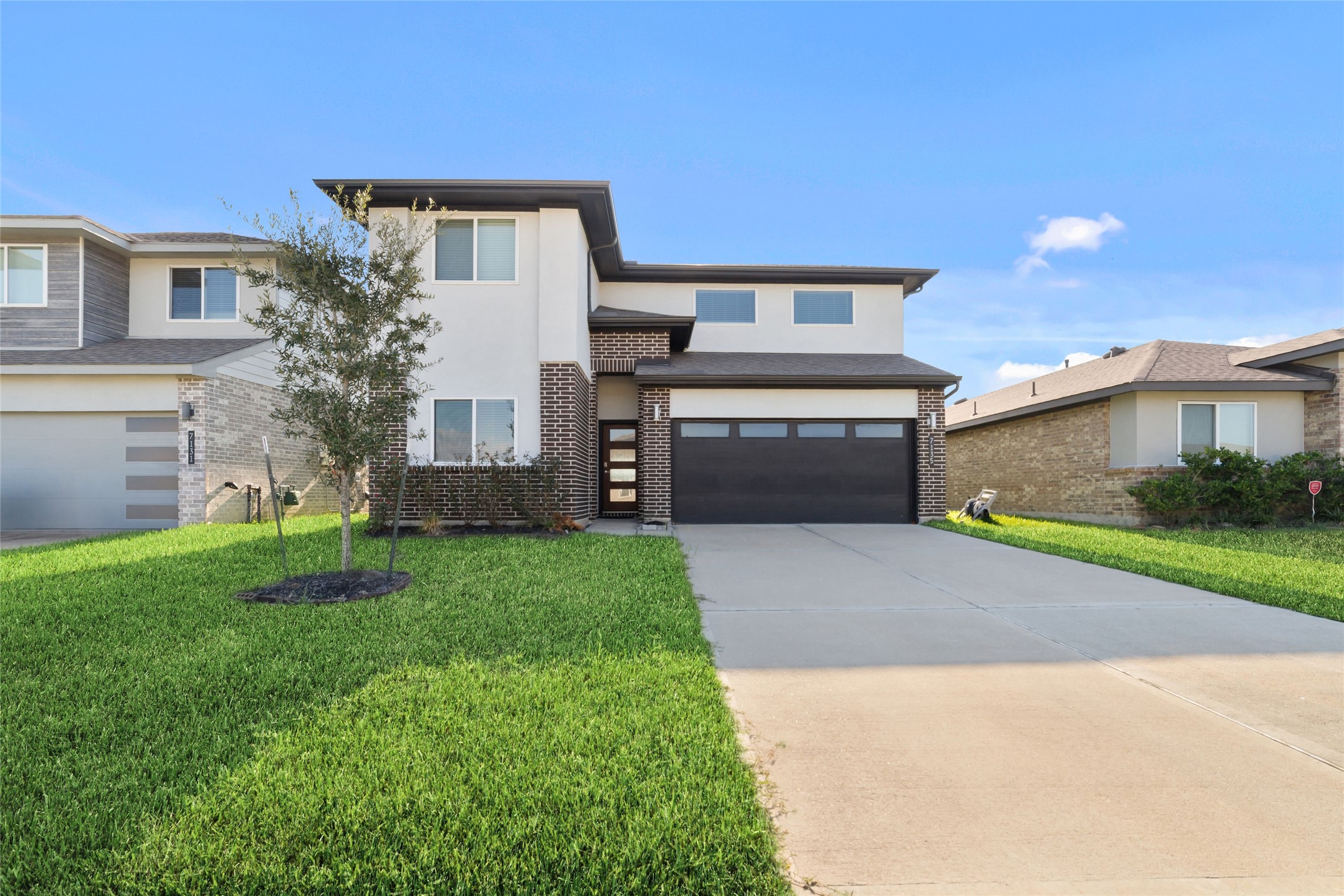 7135 Colwyn Bay Trail