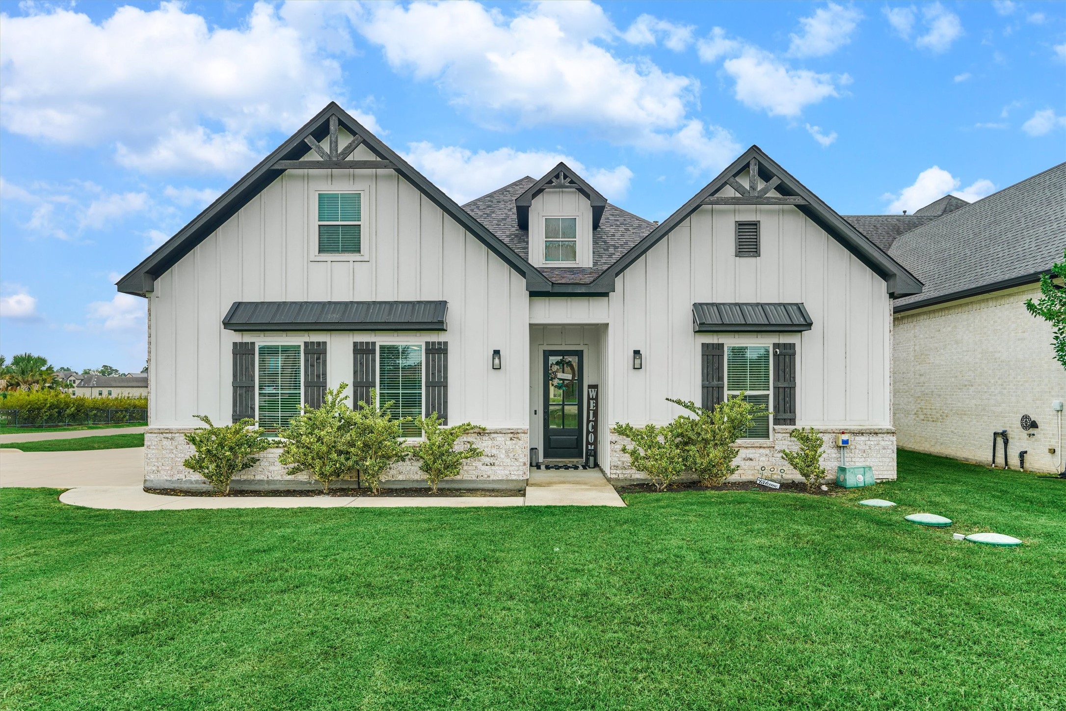 11609 Grand View Drive