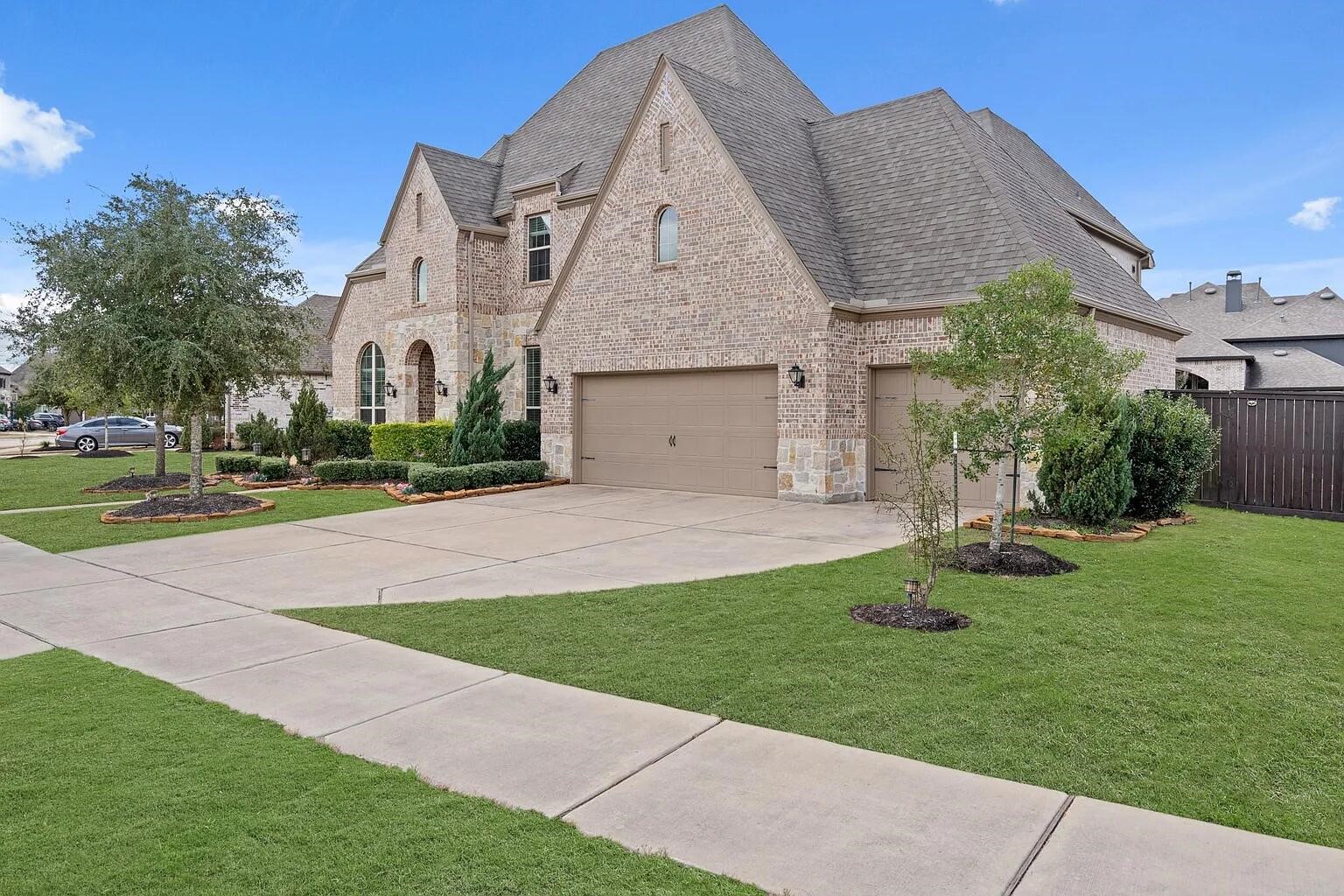 1203 Orange Pumpkin Lane