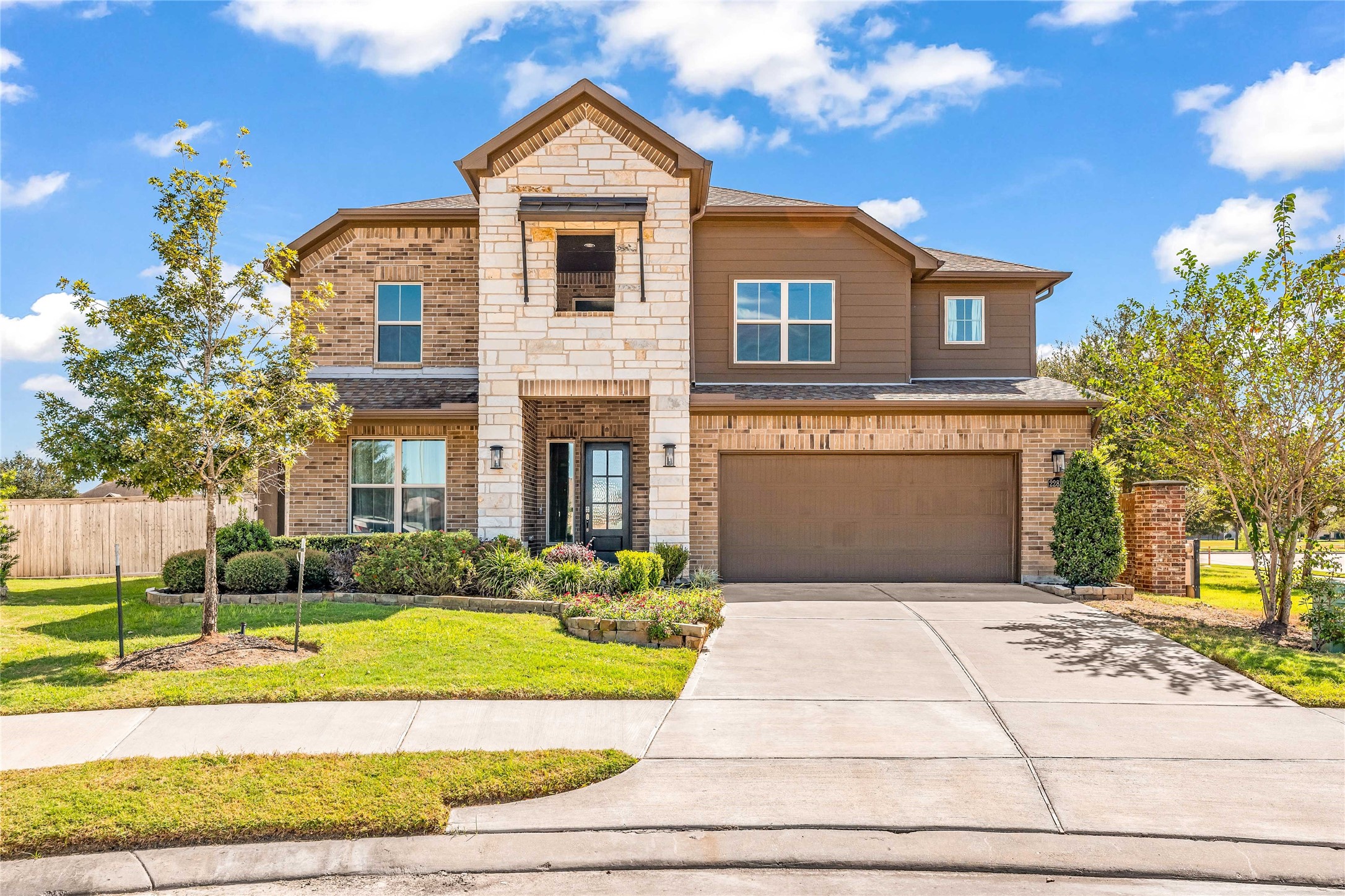 22810 Pearl Glen Drive