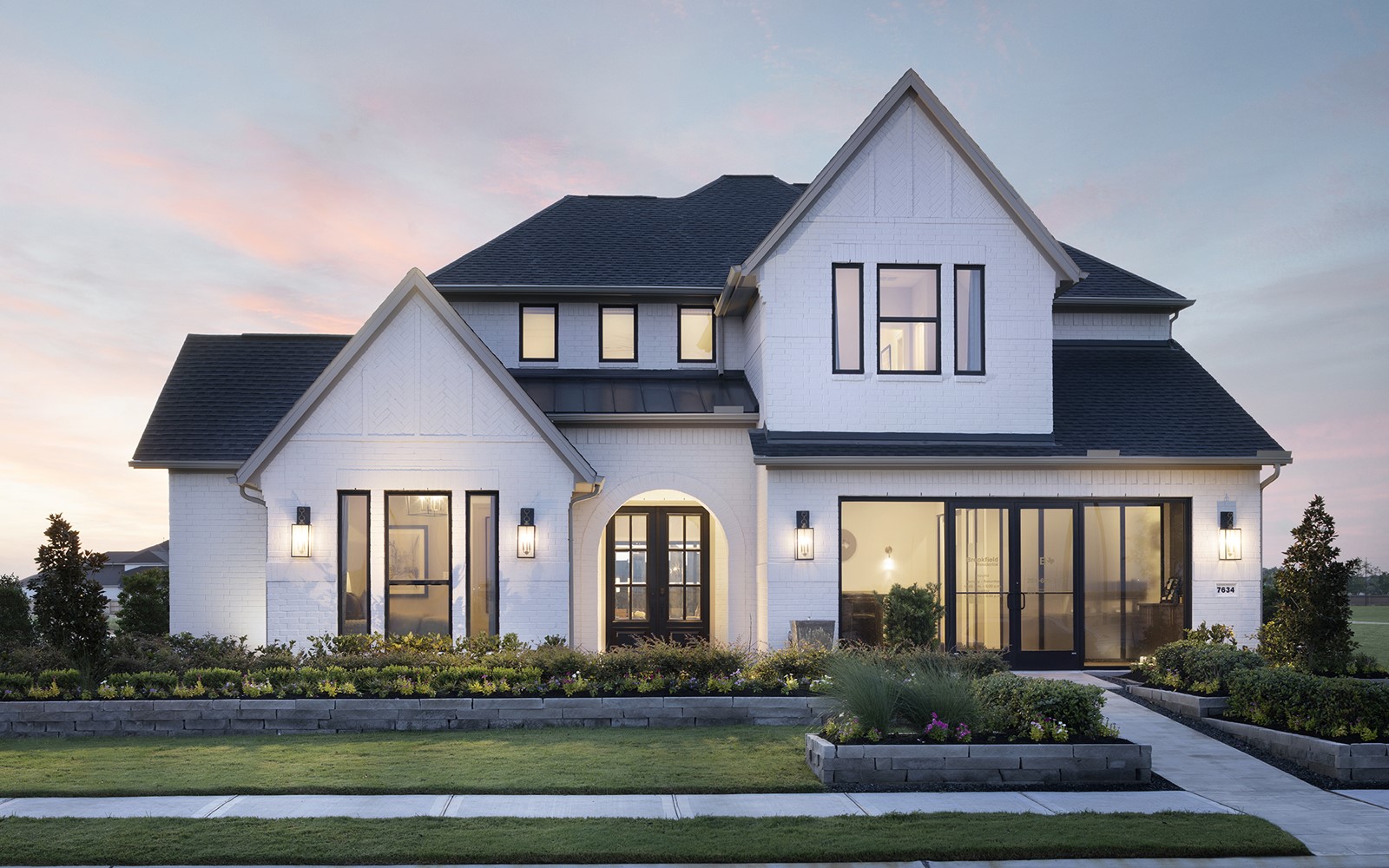 7634 Sagebrush Hill